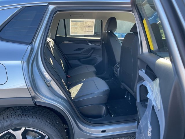 New 2026 Volkswagen Tiguan SE image 11