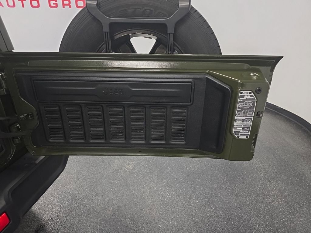 Used 2021 Jeep Wrangler Unlimited Sahara w/ Uconnect 4C Nav & Sound Group image 32