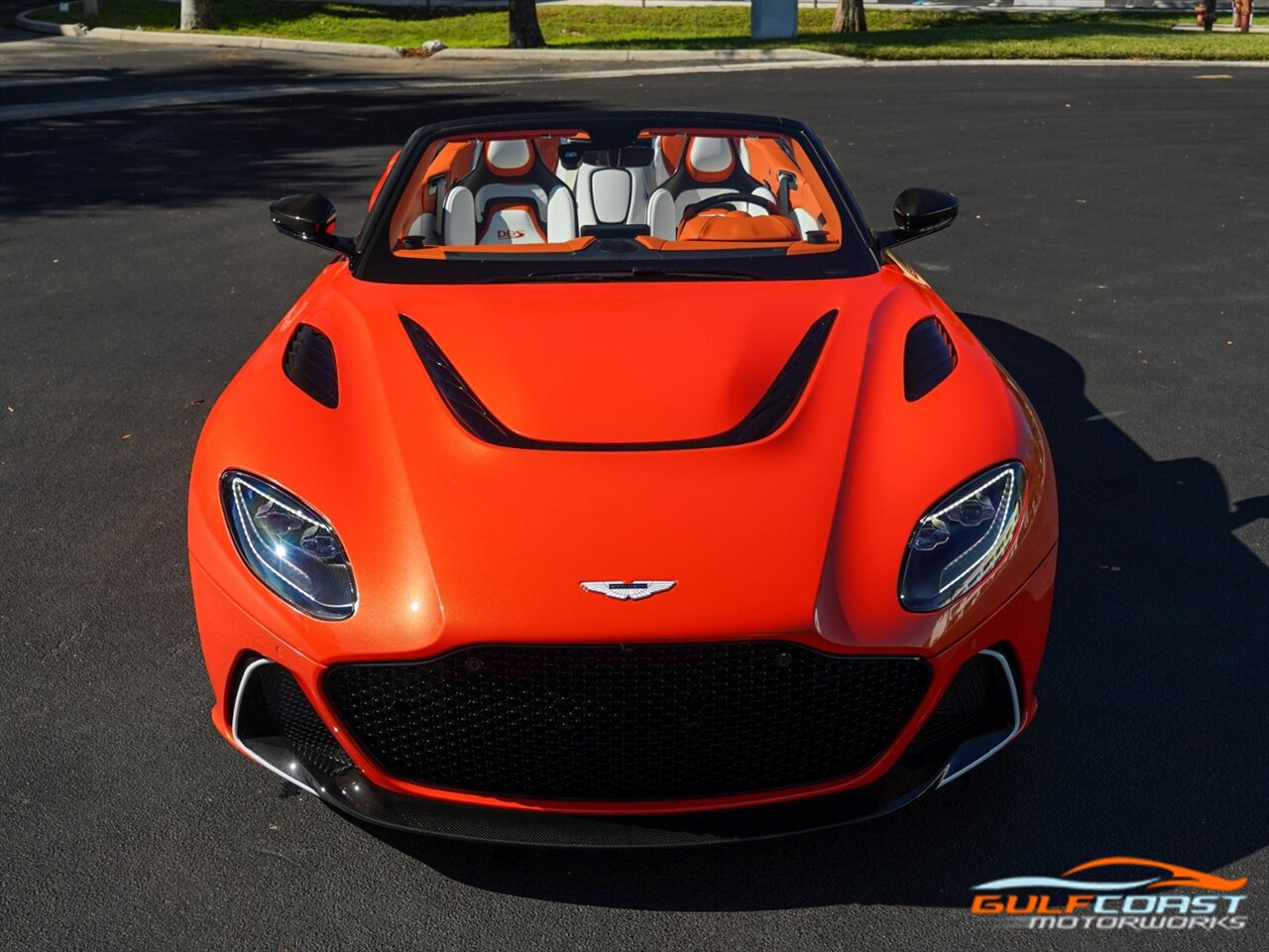Used 2023 Aston Martin DBS Superleggera Volante RWD image 7