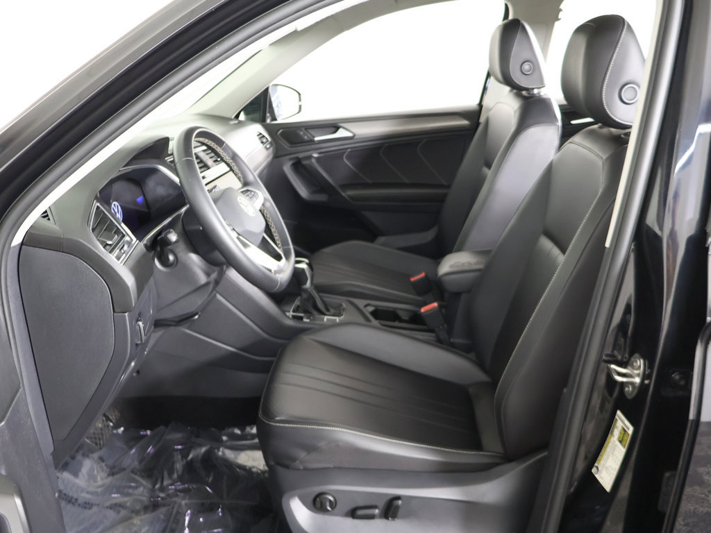 Used 2023 Volkswagen Tiguan SE FWD image 31