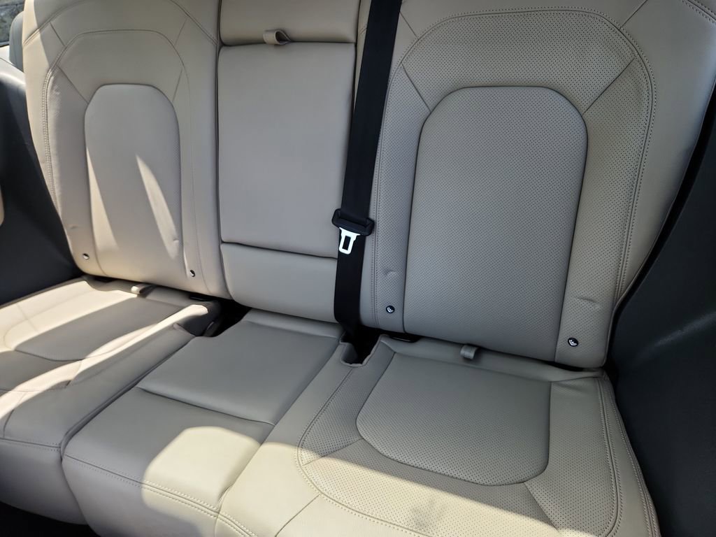 Used 2024 Land Rover Defender 90 S AWD/4WD image 5