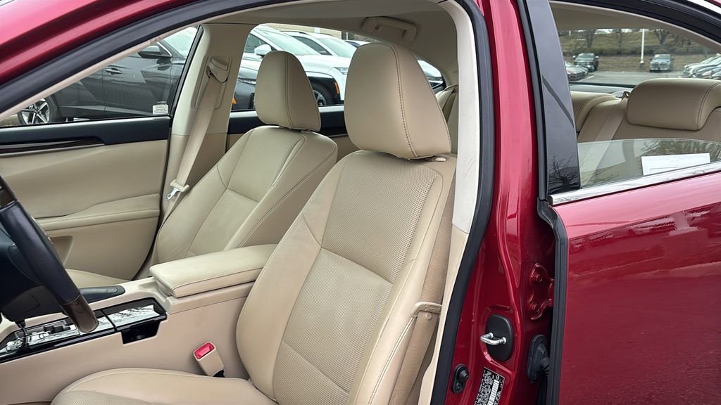 Used 2014 Lexus ES 350 w/ Premium Package image 10