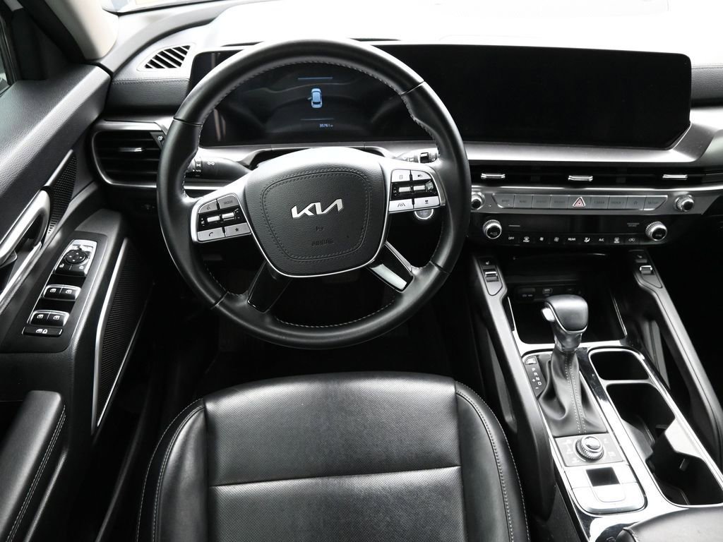 Used 2025 Kia Telluride S image 12