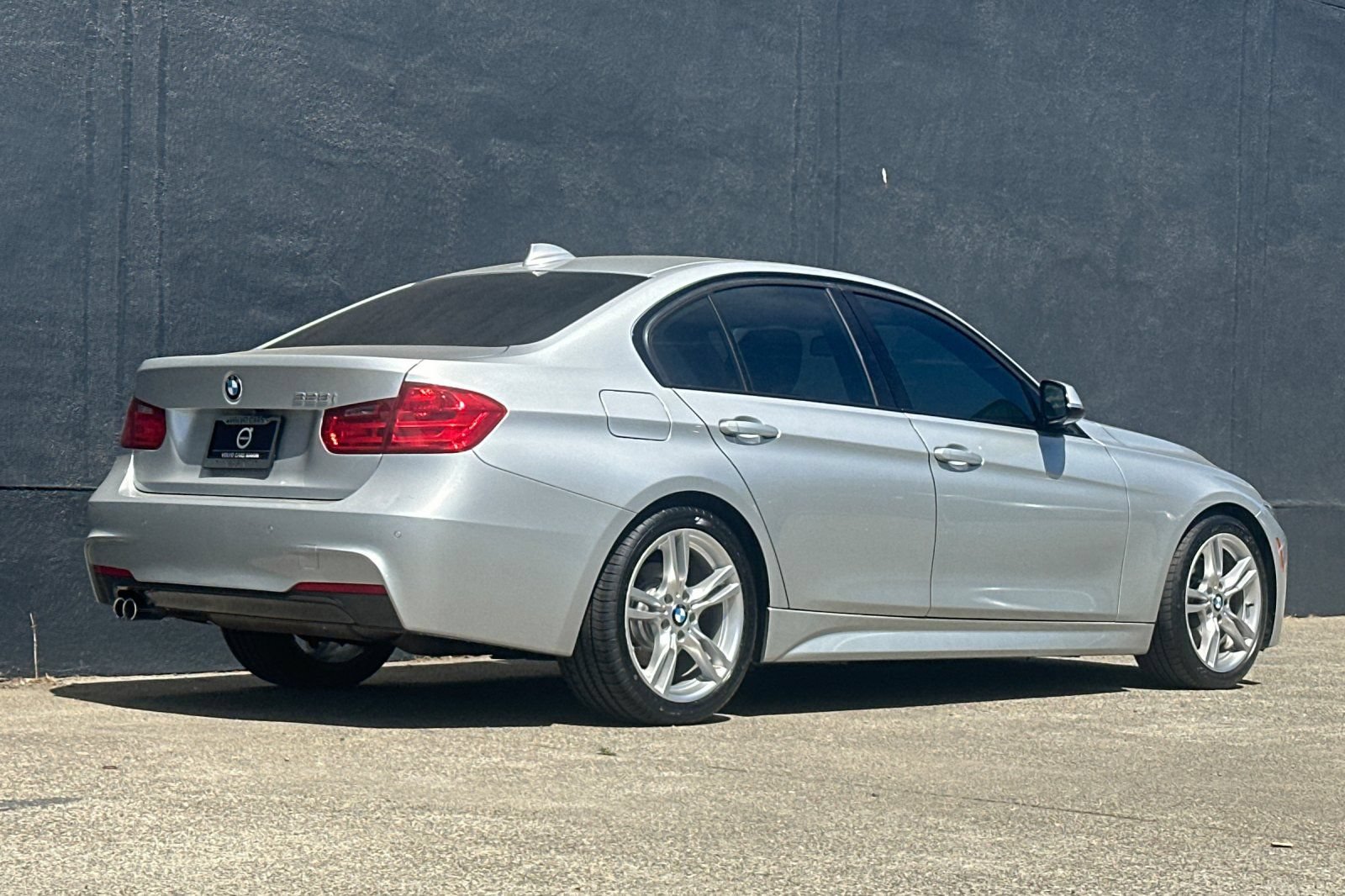 Used 2014 BMW 328i Sedan RWD image 2