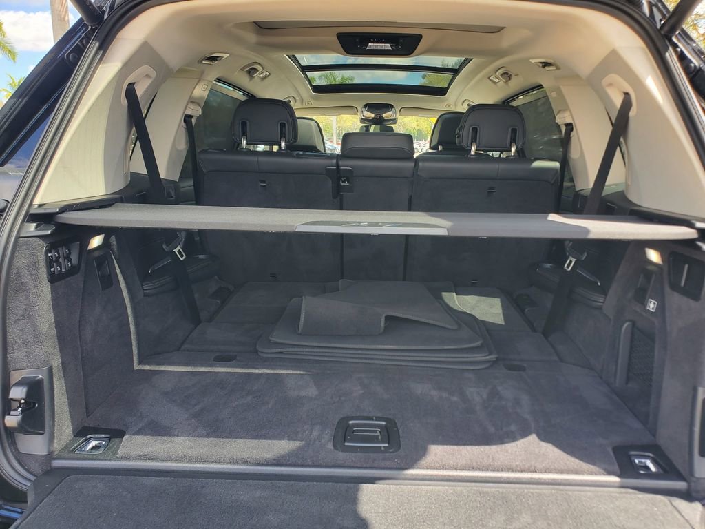 Used 2025 BMW X7 xDrive40i image 8