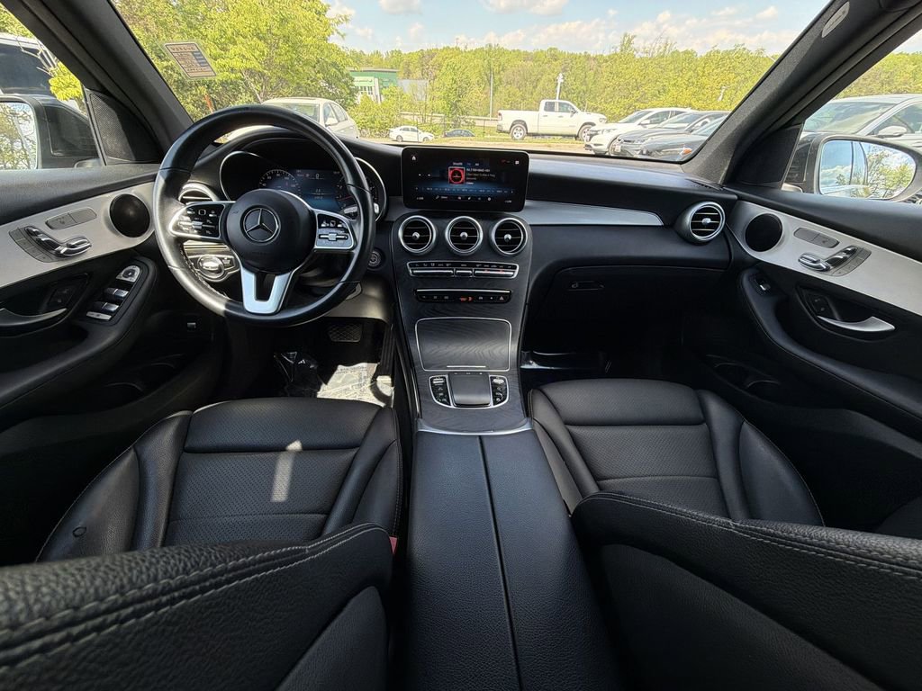 Used 2021 Mercedes-Benz GLC 300 4MATIC image 23
