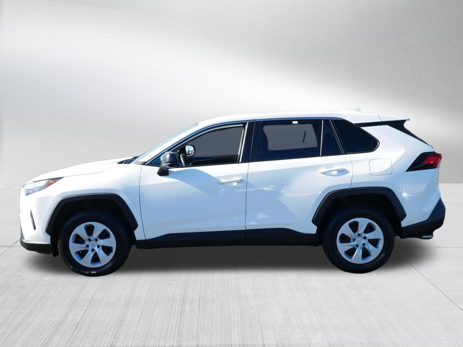 Certified 2025 Toyota RAV4 LE AWD/4WD image 4