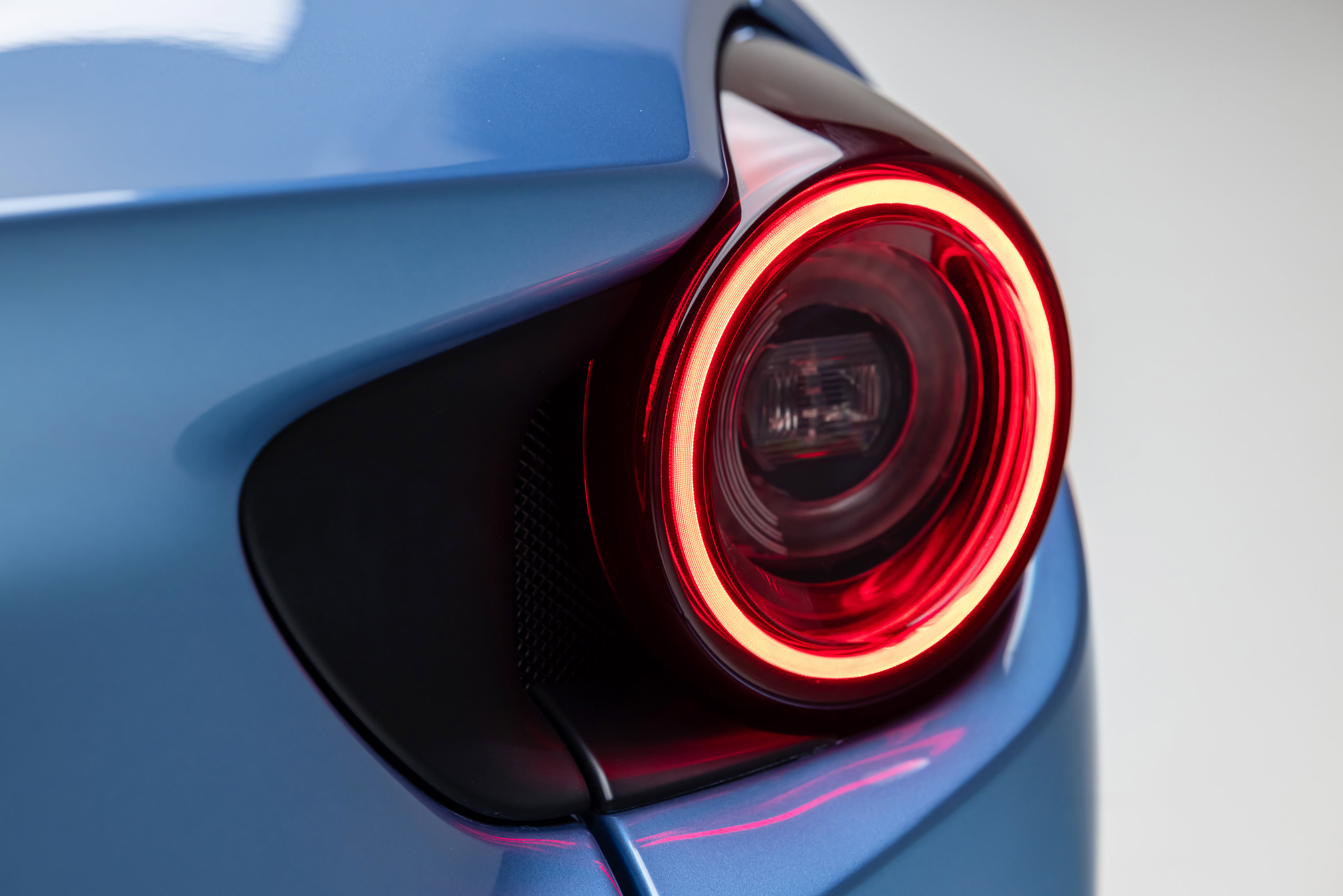 Certified 2020 Ferrari Portofino RWD image 66