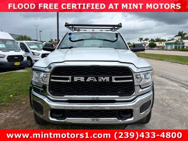 Used 2022 RAM 4500 Tradesman w/ Chrome Appearance Group AWD/4WD image 3