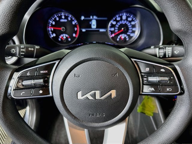 Certified 2023 Kia Forte LXS w/ LXS Technology Package FWD image 11