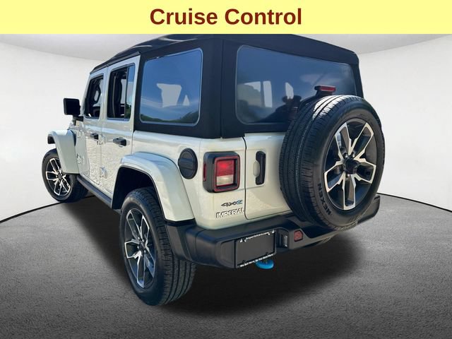 Used 2024 Jeep Wrangler Unlimited w/ Convenience Group AWD/4WD image 10