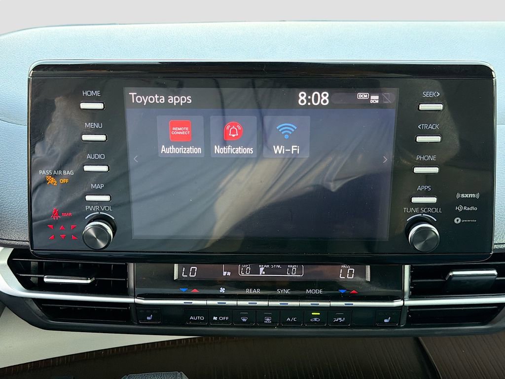 Used 2023 Toyota Sienna XLE image 32
