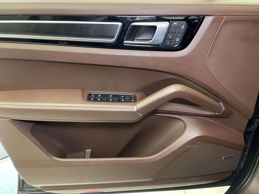 Certified 2023 Porsche Cayenne GTS image 34
