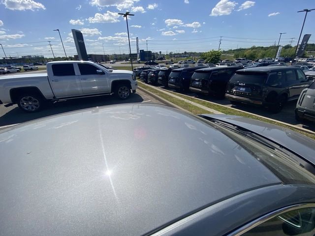 Used 2023 Chevrolet Malibu LT FWD image 10