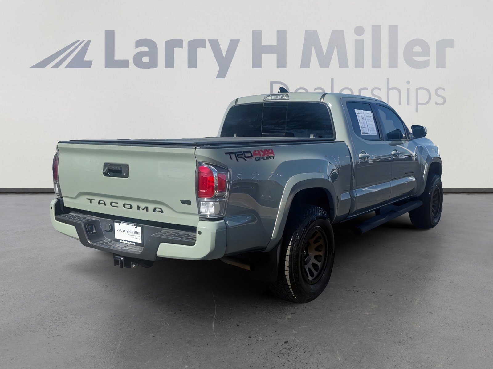 Used 2023 Toyota Tacoma TRD Sport w/ TRD Premium Sport Package image 7