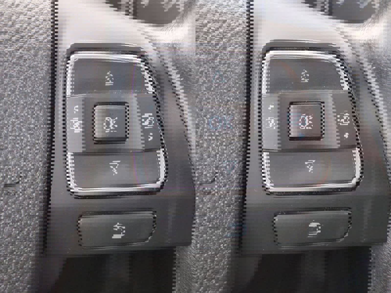 Used 2013 Volkswagen Eos Executive image 25