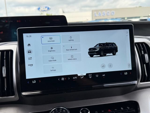 Certified 2025 Ford Expedition Active AWD/4WD image 25
