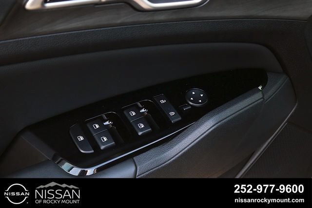Used 2024 Kia Sportage X-Line w/ X-Line Premium Package AWD/4WD image 12