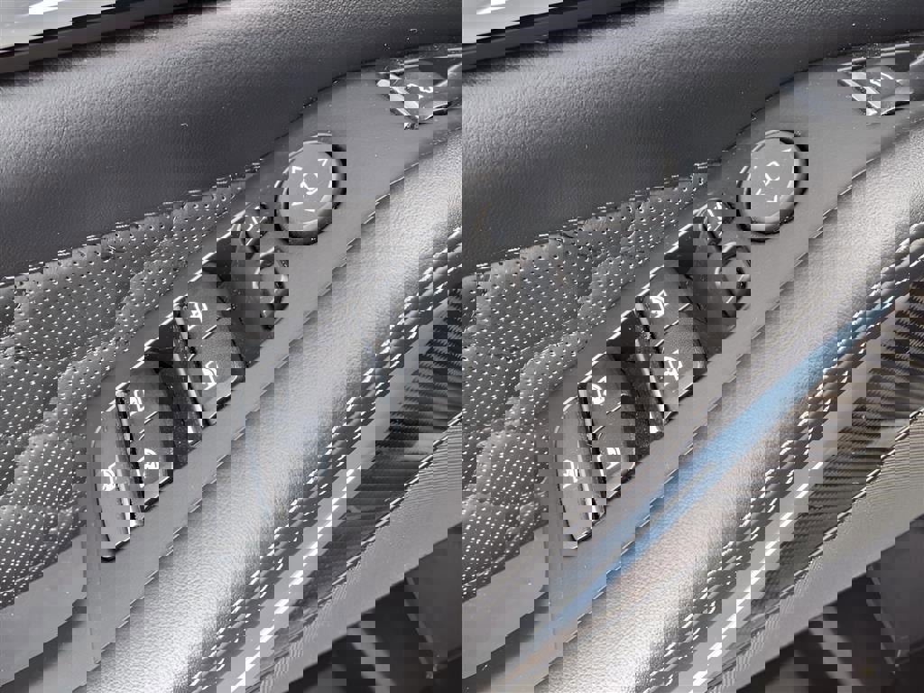 Used 2021 BMW X5 M w/ Executive Package image 17