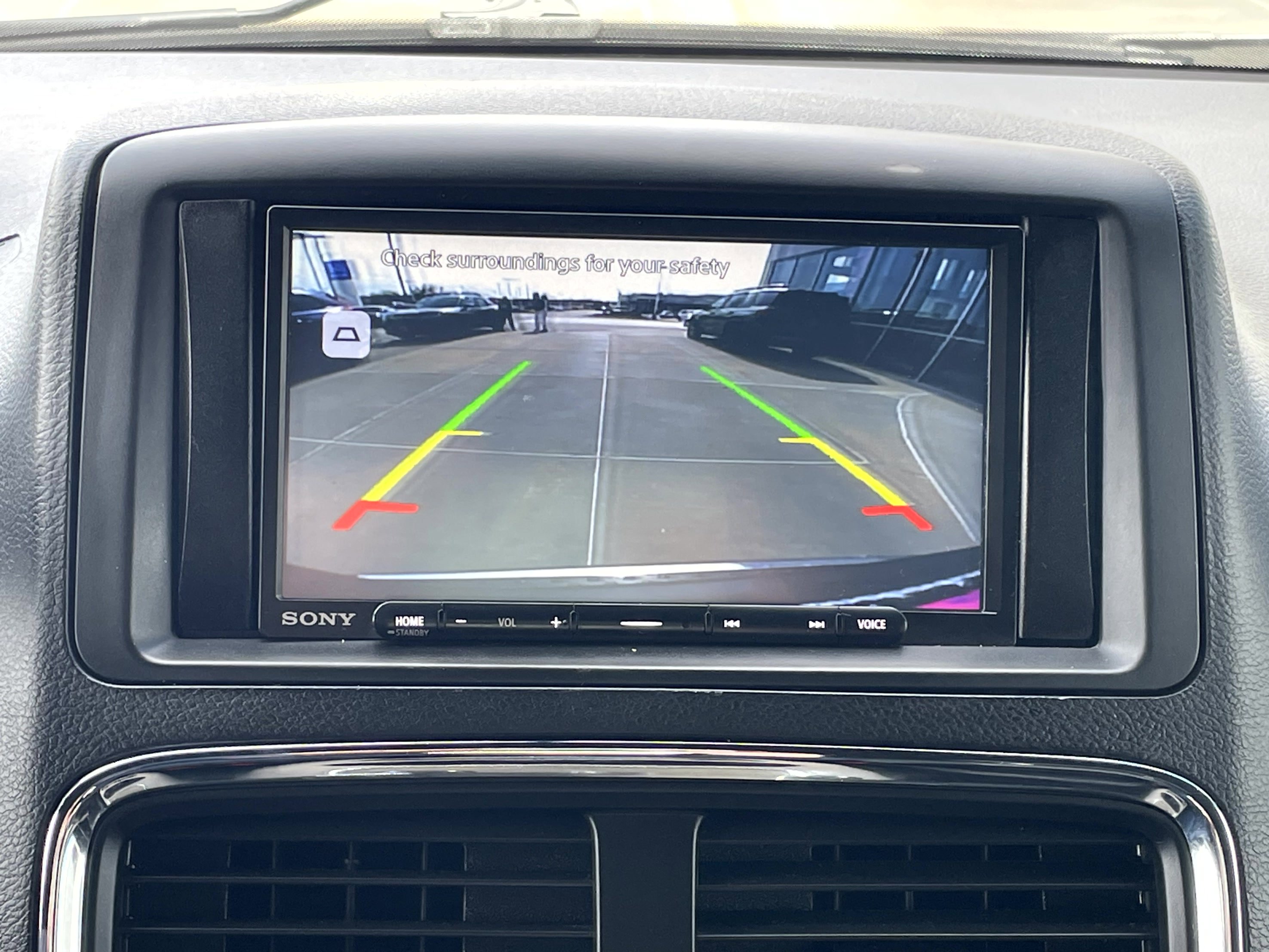 Used 2018 Dodge Grand Caravan SXT image 18