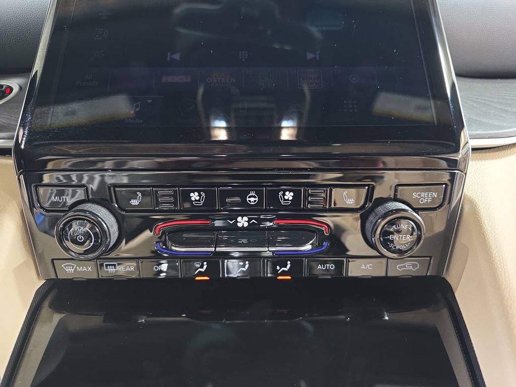 Used 2025 Jeep Grand Cherokee Limited w/ Luxury Tech Group II AWD/4WD image 21