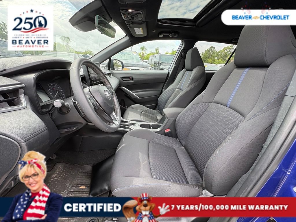 Used 2024 Toyota Corolla Cross AWD Hybrid w/ Moonroof Package image 13