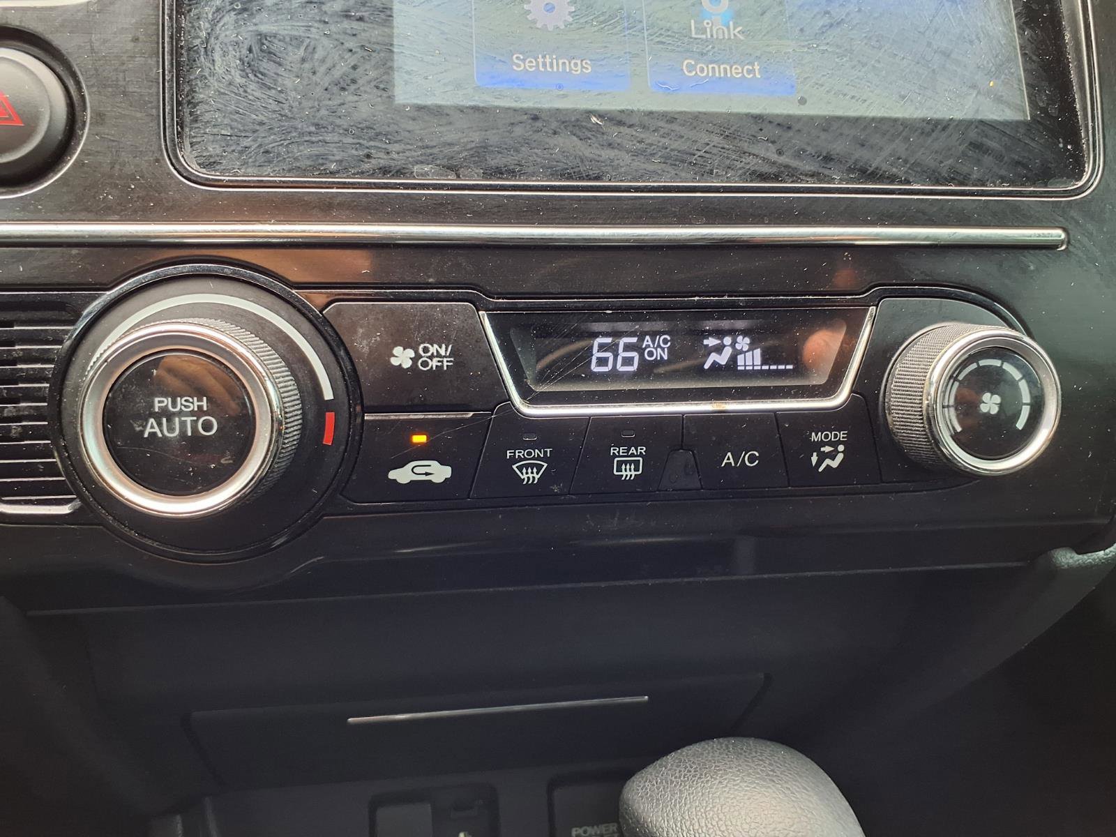 Used 2015 Honda Civic SE image 7