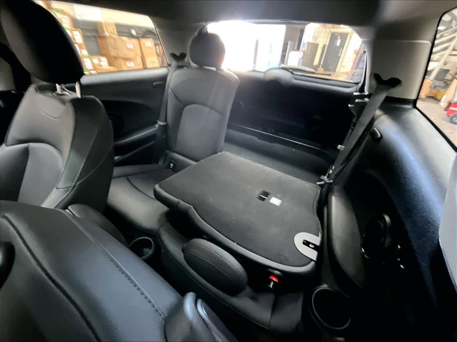 Used 2024 MINI Cooper SE FWD image 28