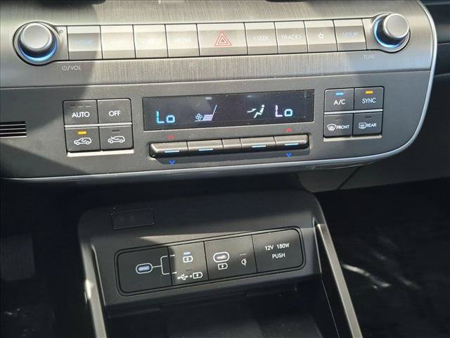 Used 2024 Hyundai Kona Limited AWD/4WD image 16