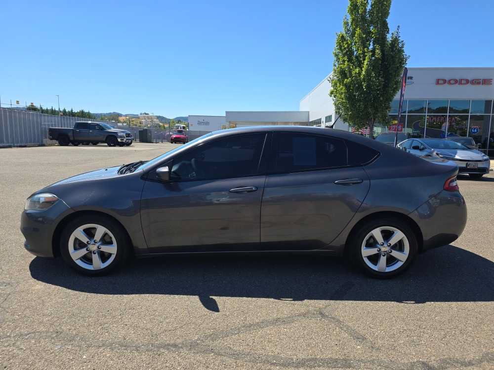 Used 2015 Dodge Dart SXT FWD image 2