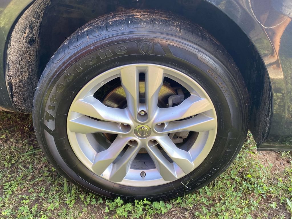 Used 2012 Nissan Rogue SV FWD image 8