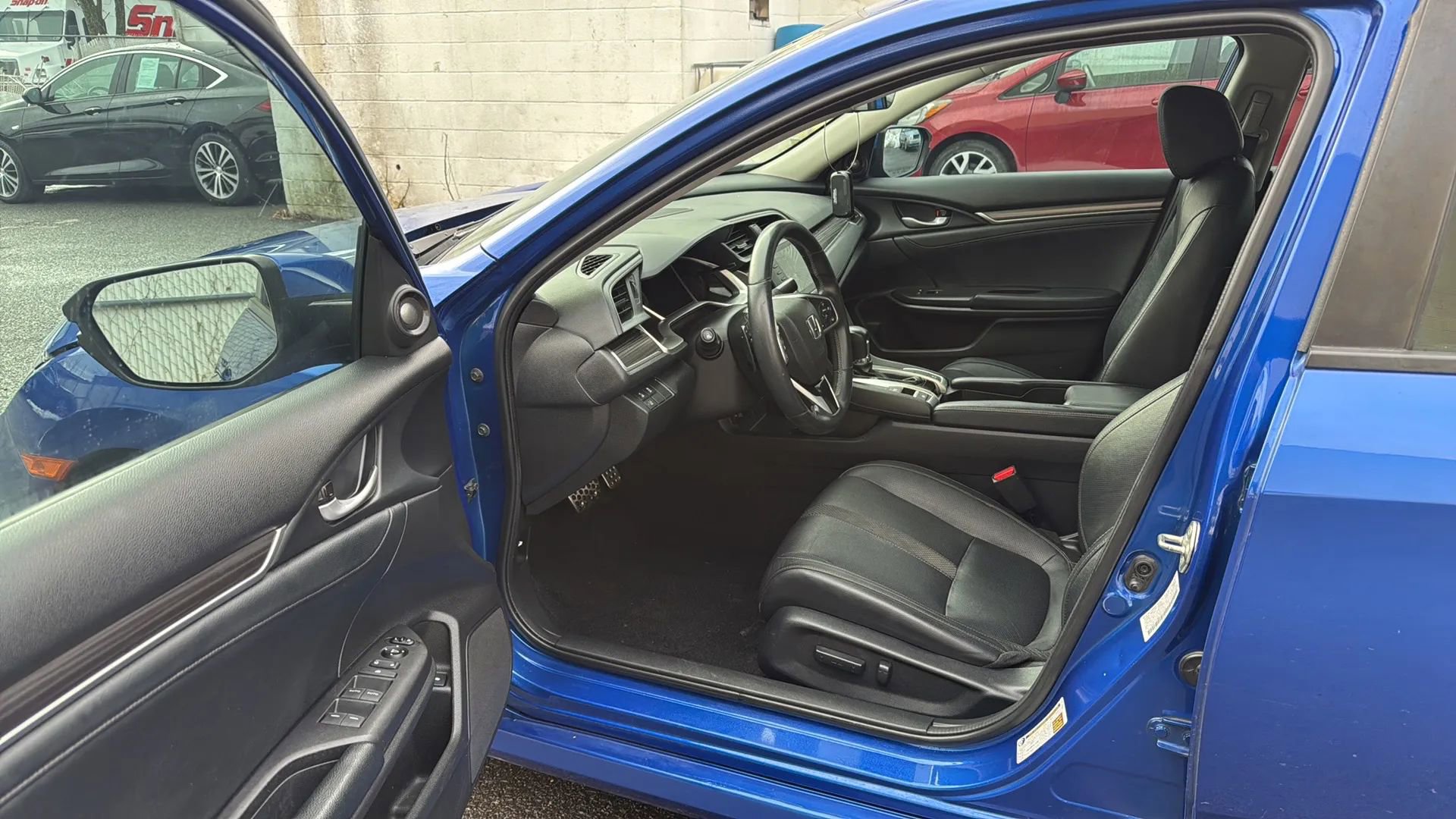 Used 2020 Honda Civic Touring image 22