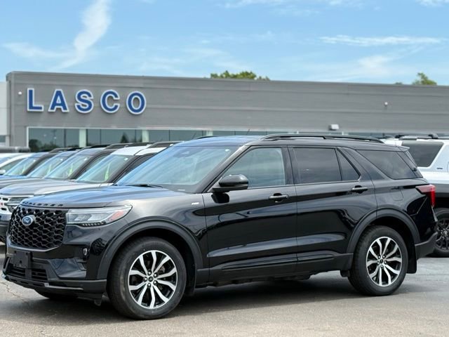 Used 2025 Ford Explorer ST-Line AWD/4WD image 1