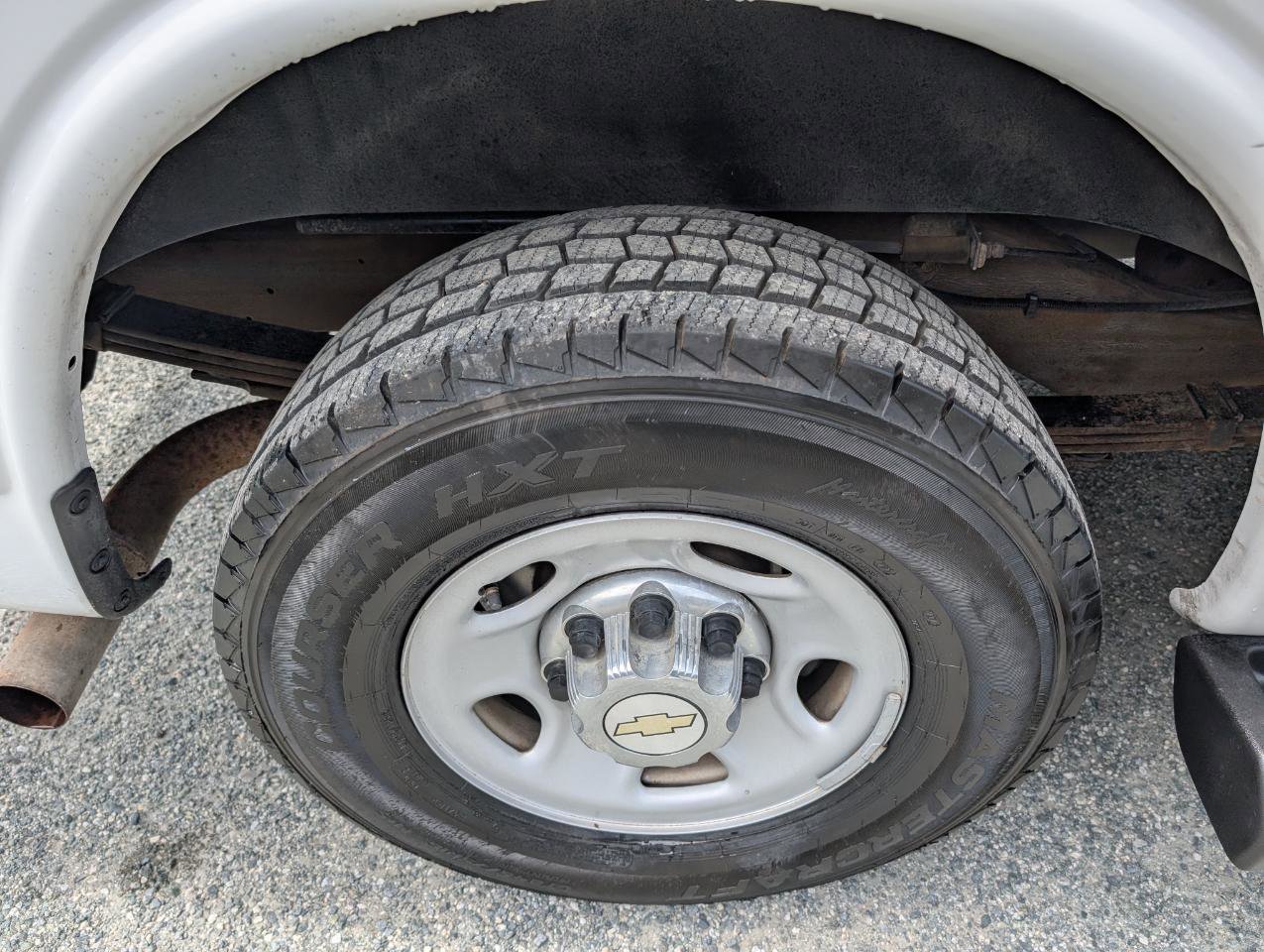 Used 2014 Chevrolet Express 2500 LT w/ LT Preferred Equipment Group RWD image 5