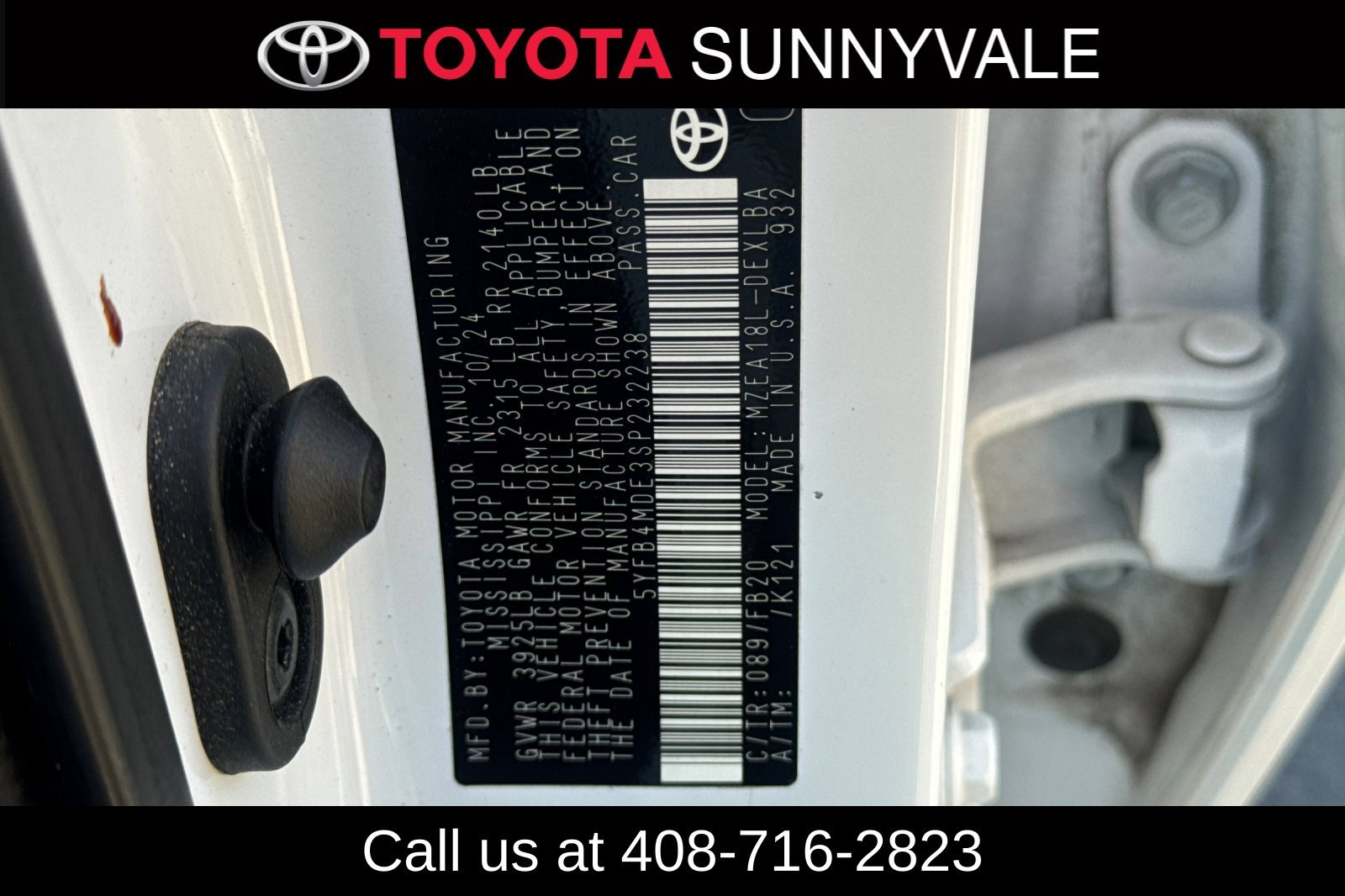 Used 2025 Toyota Corolla LE FWD image 29