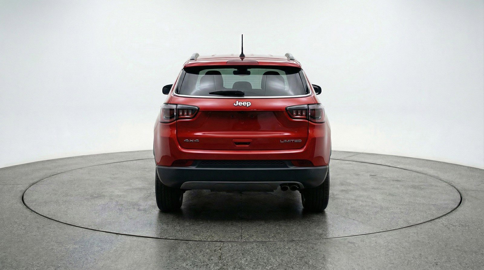 Used 2025 Jeep Compass Latitude image 6