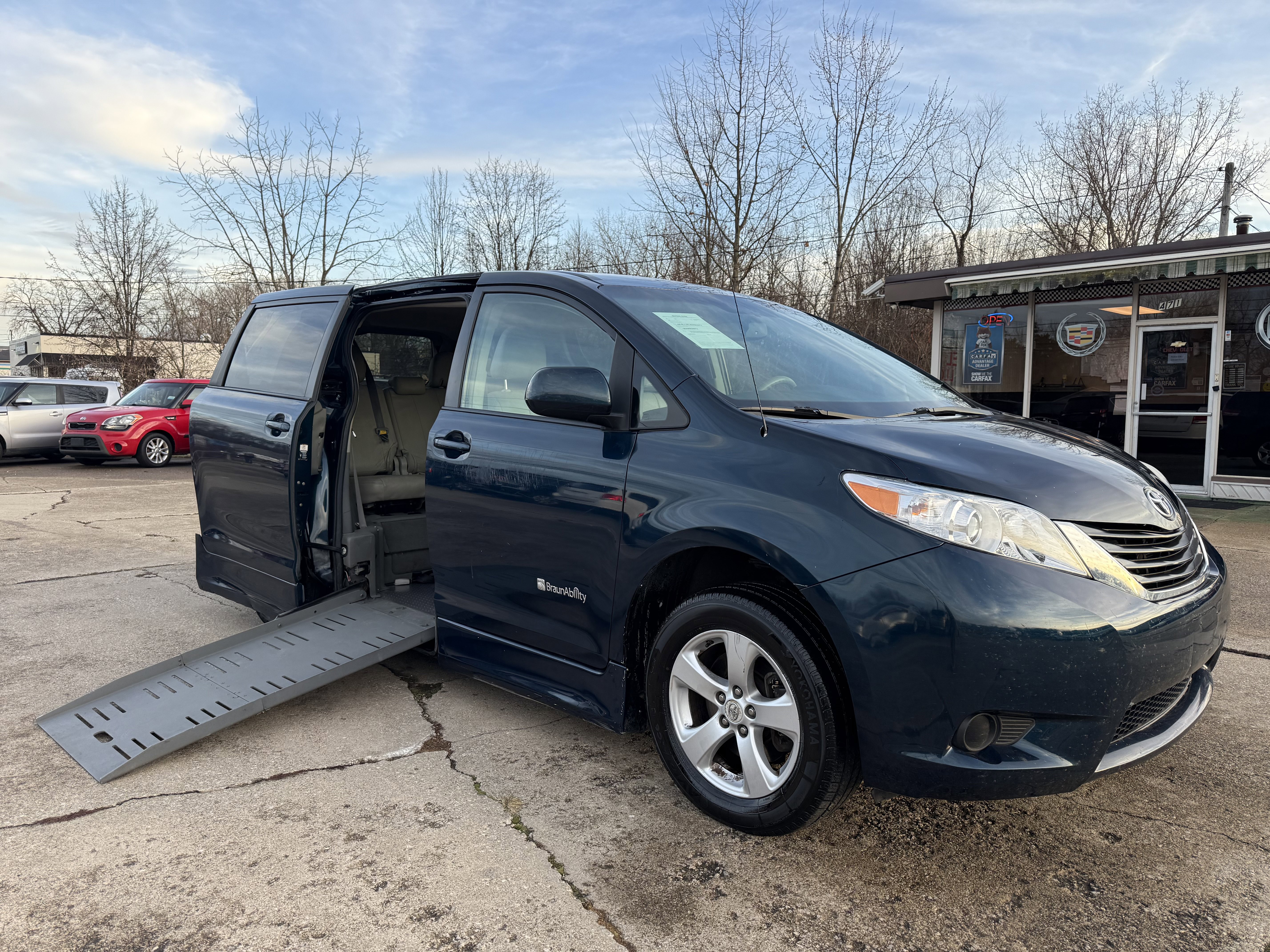 Used 2011 Toyota Sienna LE