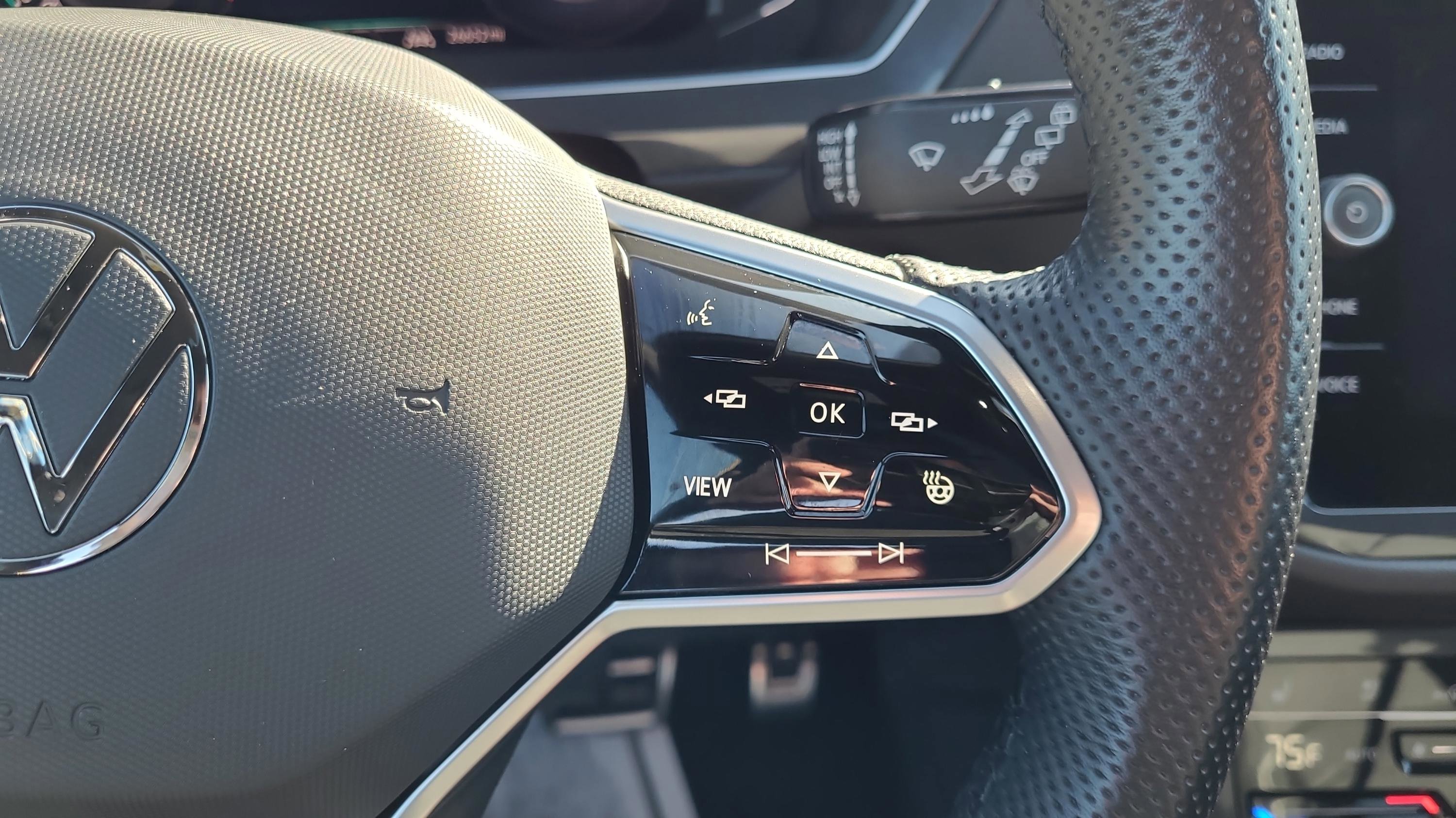 Used 2024 Volkswagen Tiguan SEL R-Line image 13