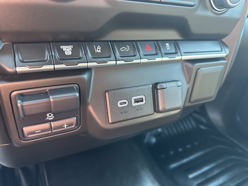 Used 2024 Chevrolet Silverado 3500 W/T image 47