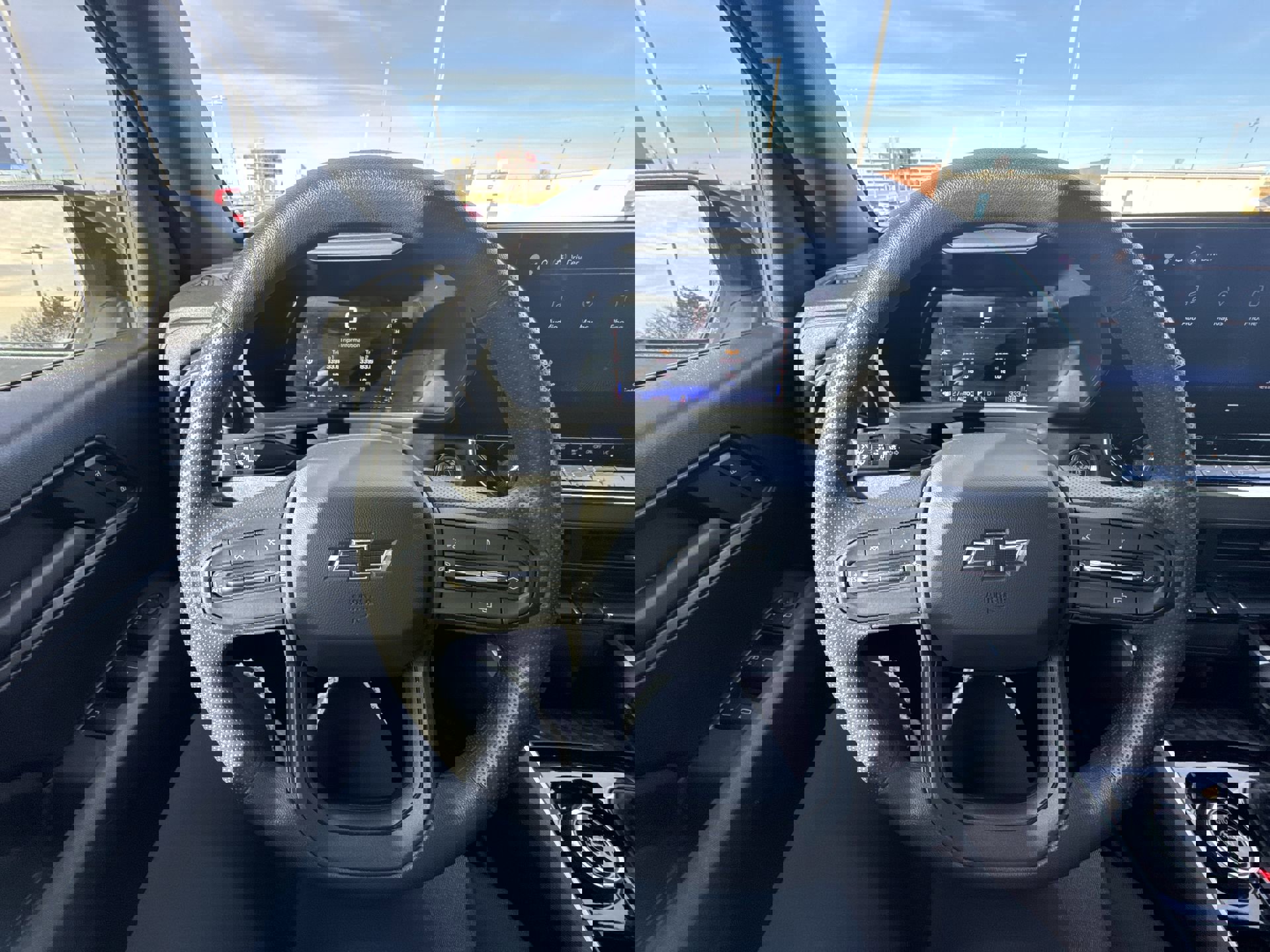 Used 2023 Chevrolet Colorado Trail Boss w/ Technology Package image 14