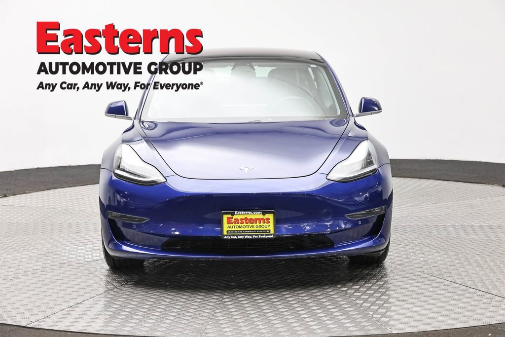 Used 2018 Tesla Model 3 Mid Range RWD image 2