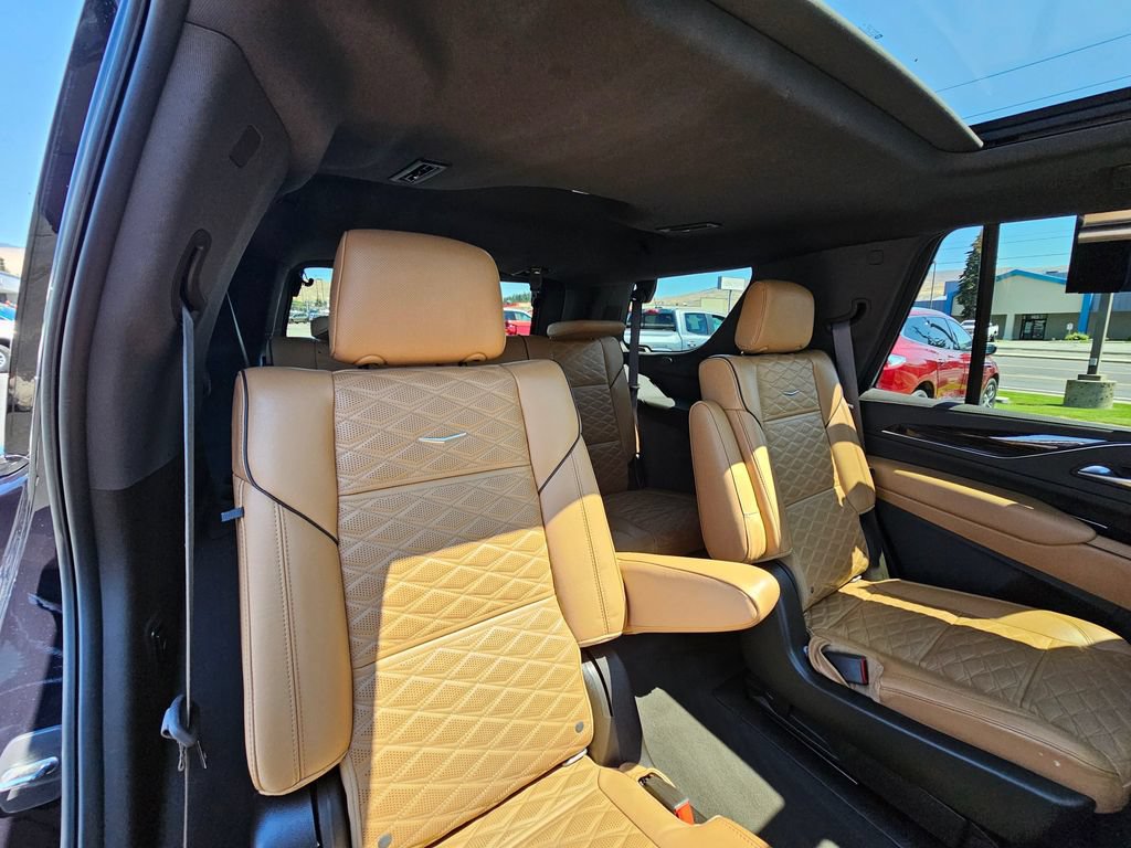 Certified 2021 Cadillac Escalade Premium Luxury AWD/4WD image 19