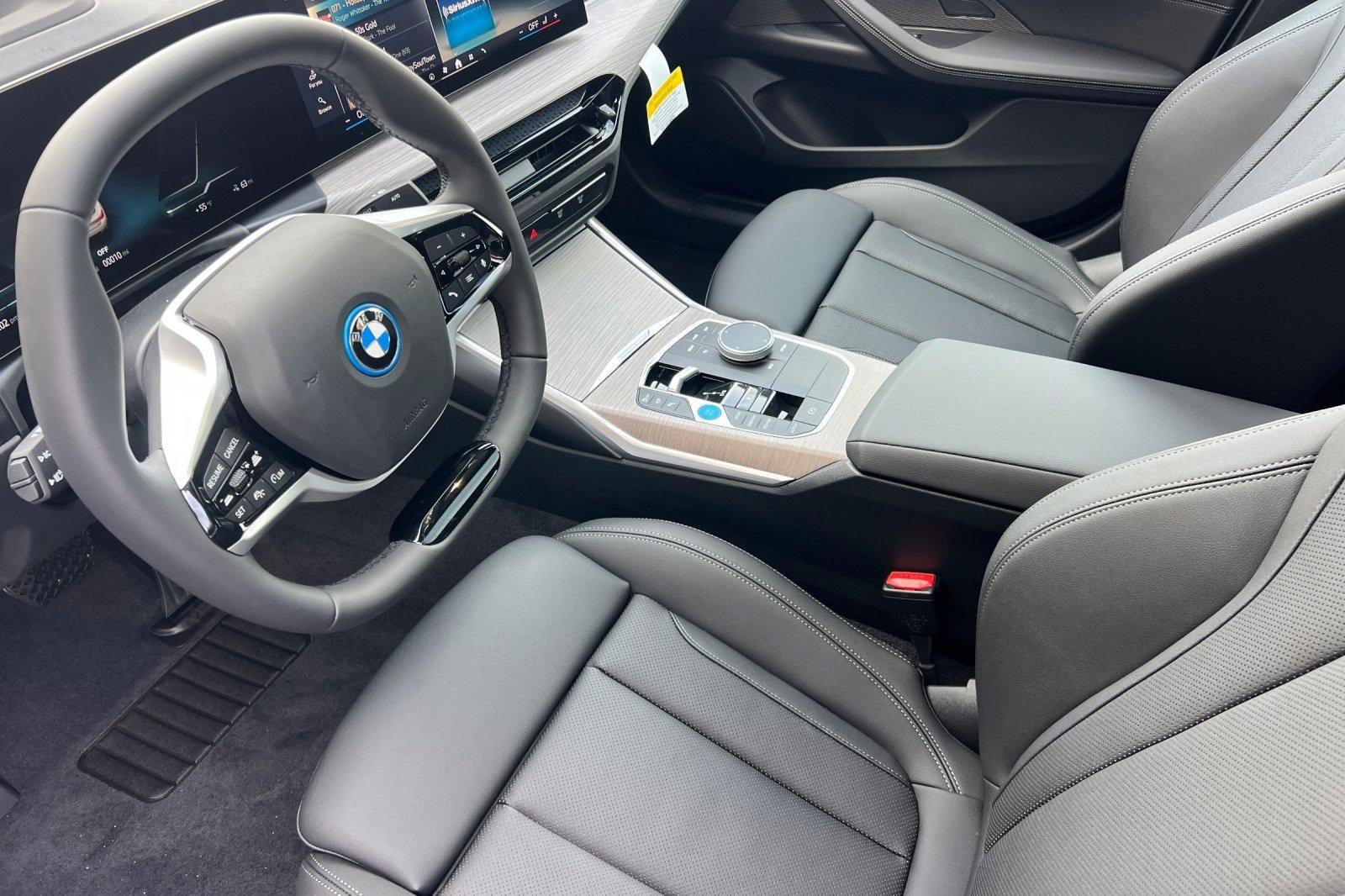 Used 2025 BMW i4 eDrive40 w/ Premium Package image 4
