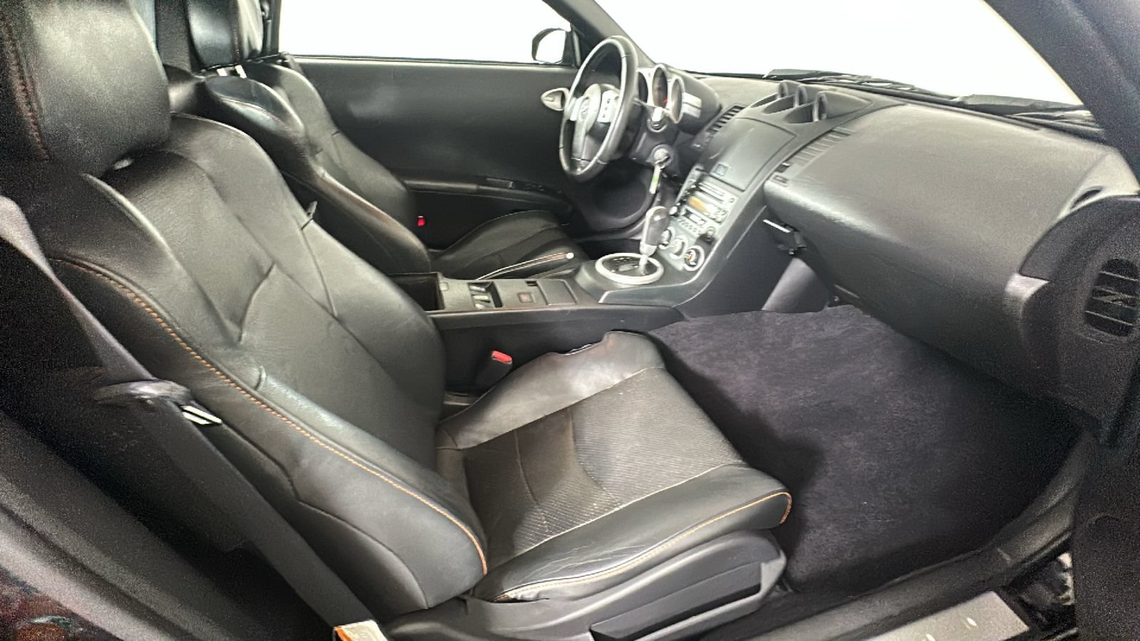 Used 2004 Nissan 350Z Touring RWD image 31