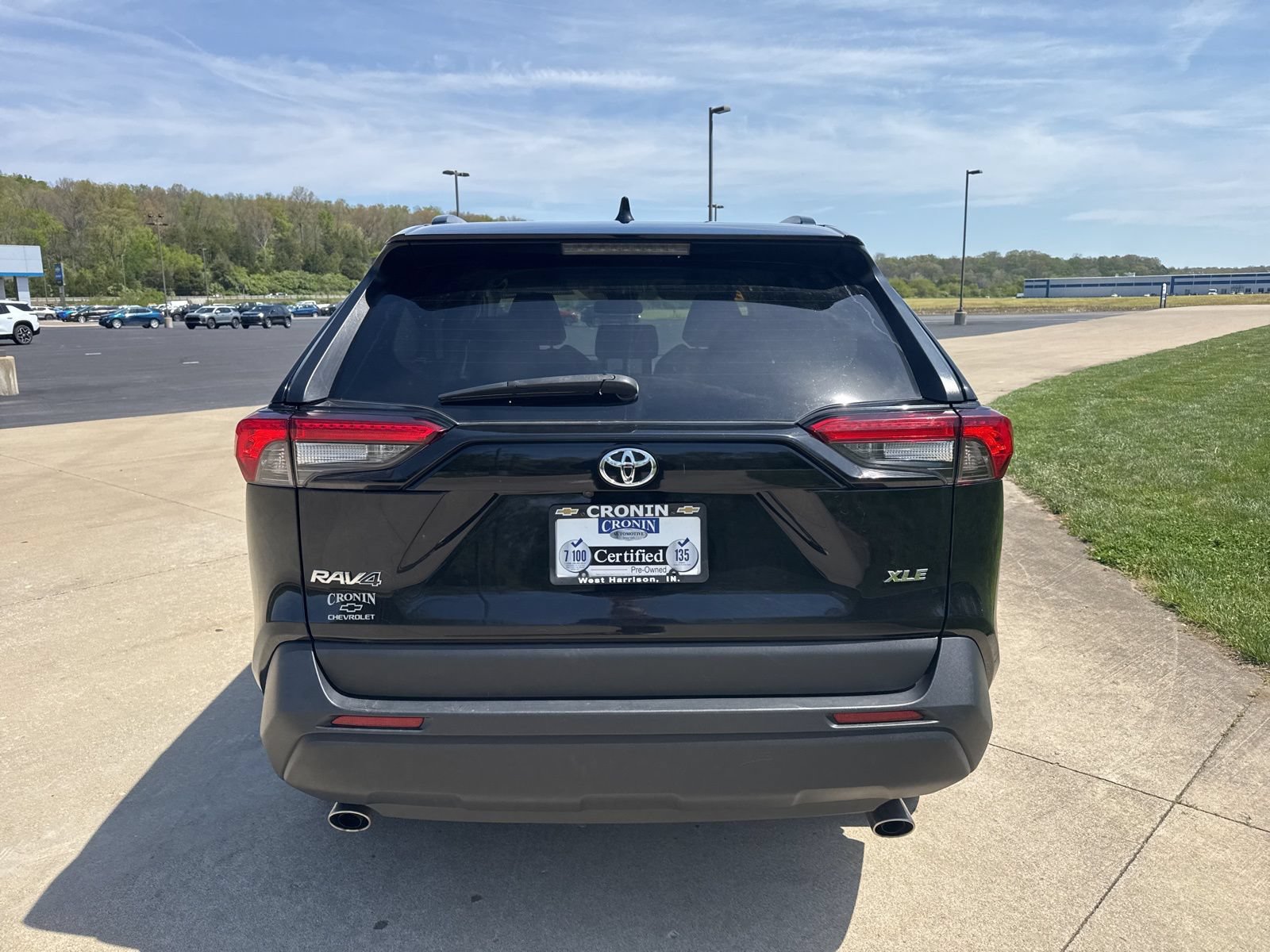 Used 2024 Toyota RAV4 XLE FWD image 5