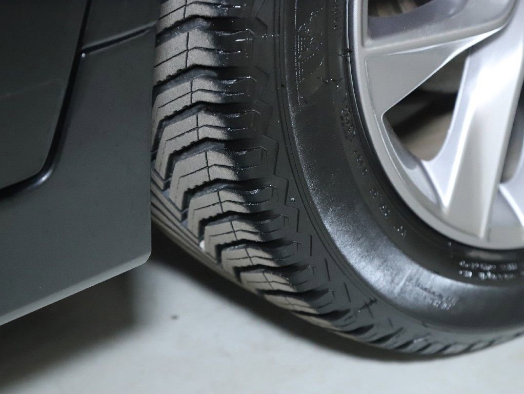 Used 2019 Toyota Avalon XLE w/ Moonroof Package image 37