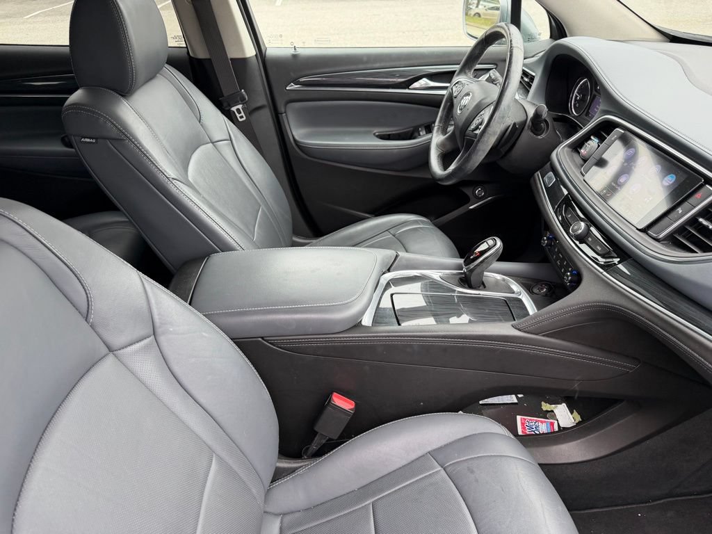 Used 2020 Buick Enclave Essence FWD image 17