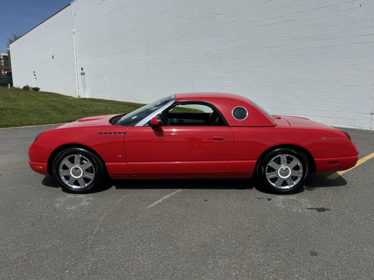 Used 2004 Ford Thunderbird Deluxe RWD image 2