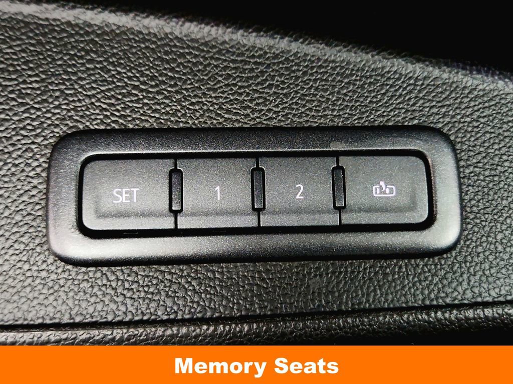 Used 2019 Chevrolet Tahoe LT AWD/4WD image 31