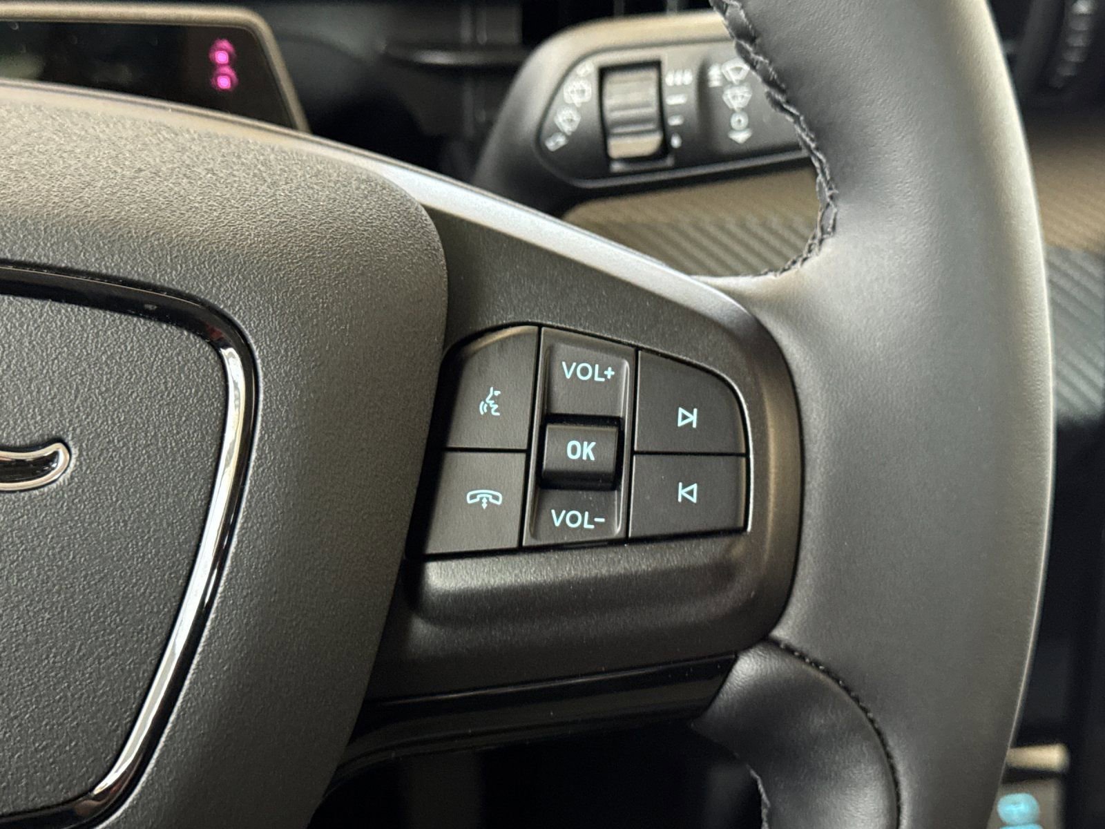 Used 2024 Ford Mustang Mach-E Select w/ Comfort Package Lite image 29